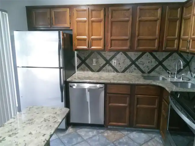 Listing Photo 6