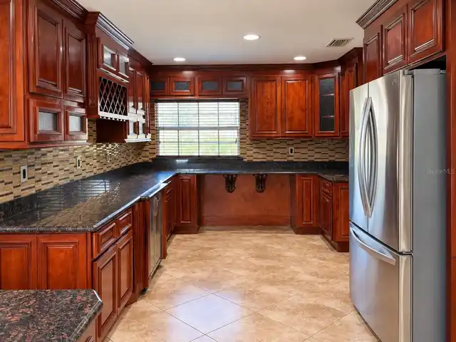 Listing Photo 15