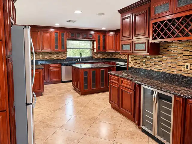 Listing Photo 18
