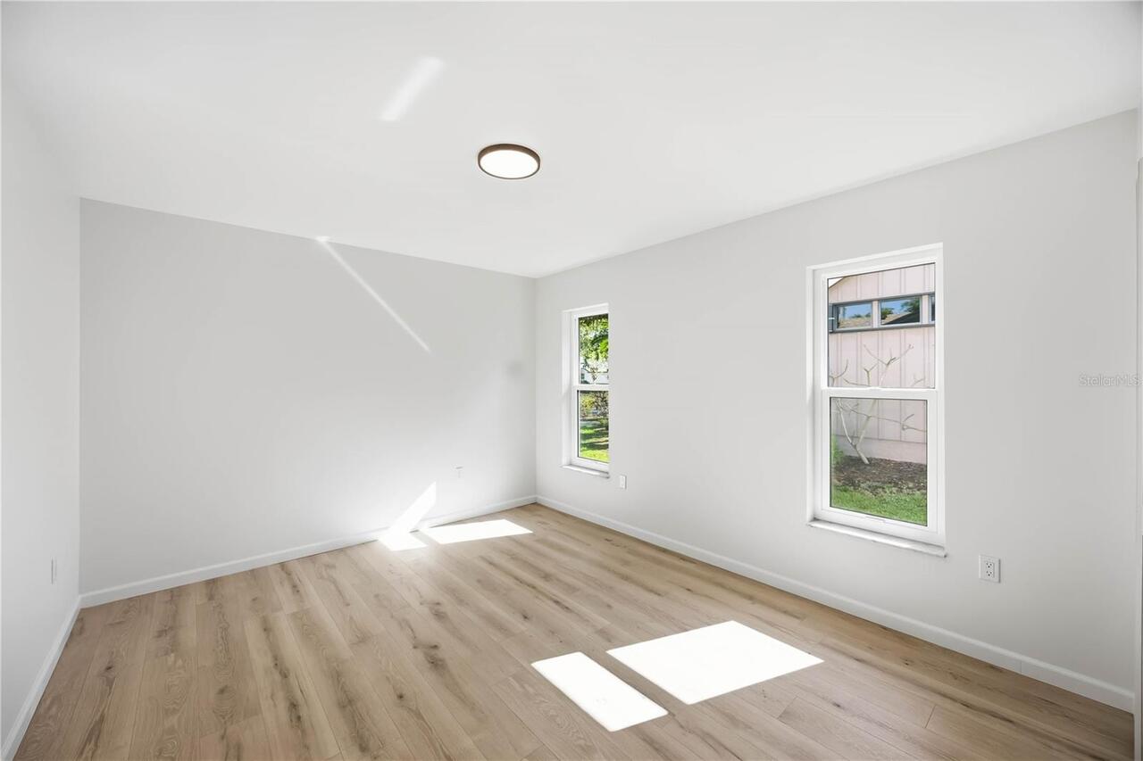 Listing Photo 28
