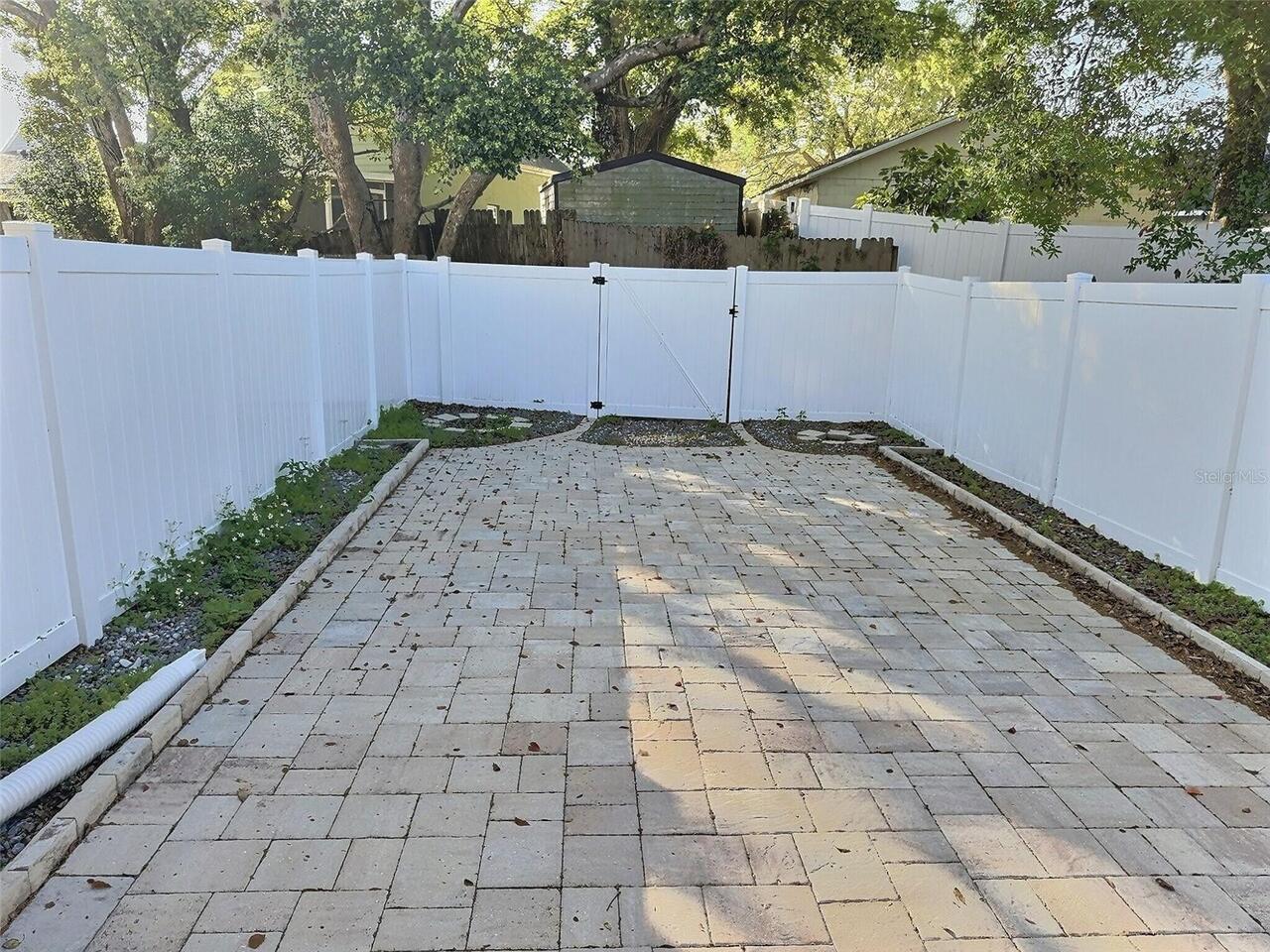 Listing Photo 17
