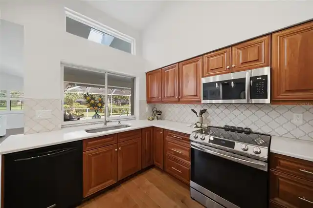 Listing Photo 15
