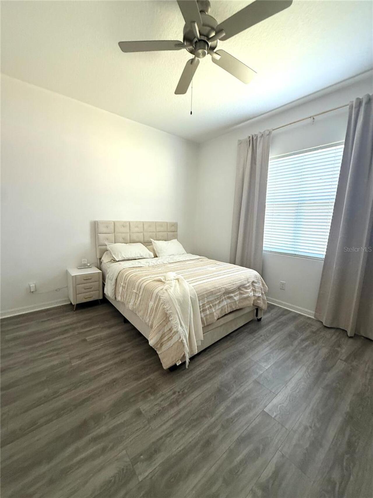 Listing Photo 11