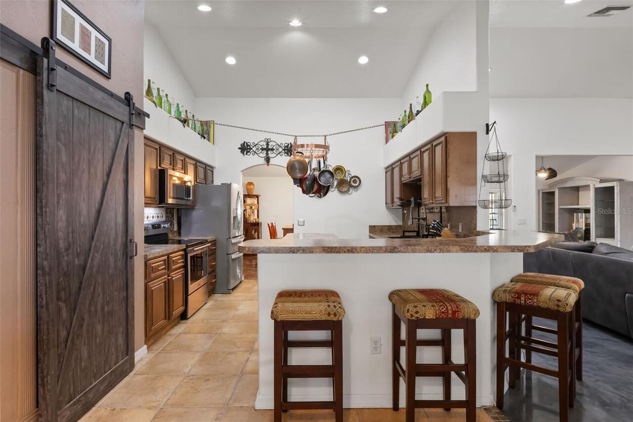 Listing Photo 11