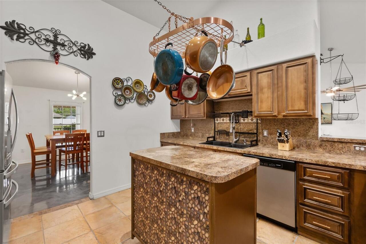Listing Photo 12