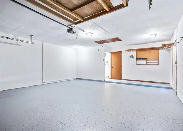 Listing Photo 19