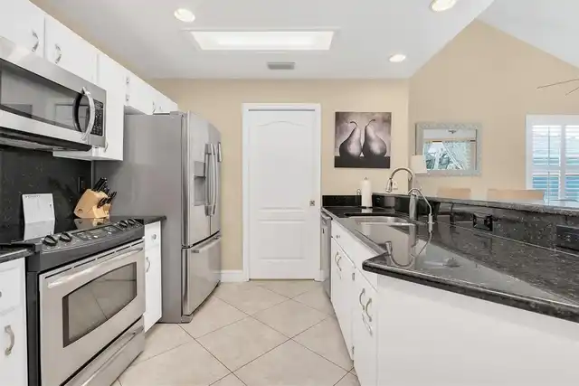 Listing Photo 14