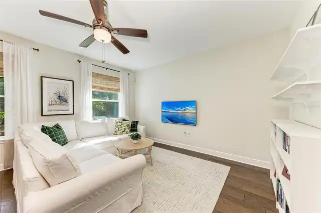 Listing Photo 23