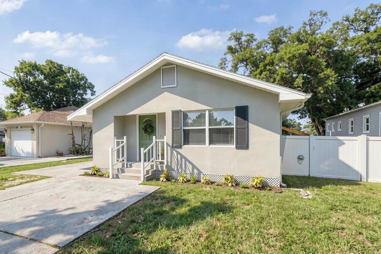Listing Photo 1