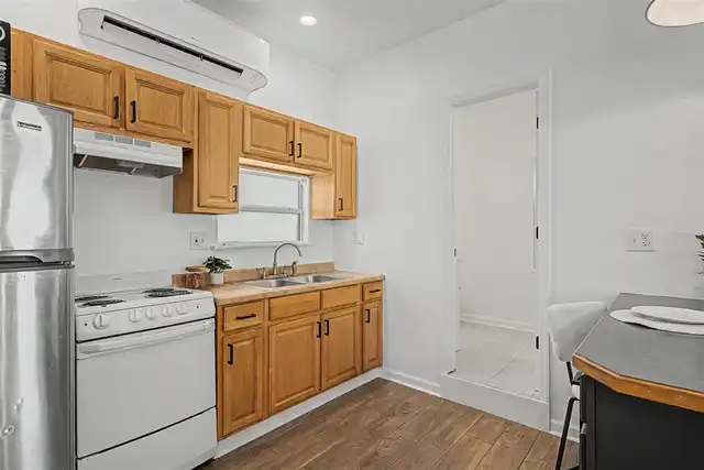 Listing Photo 16