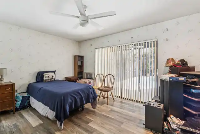 Listing Photo 16