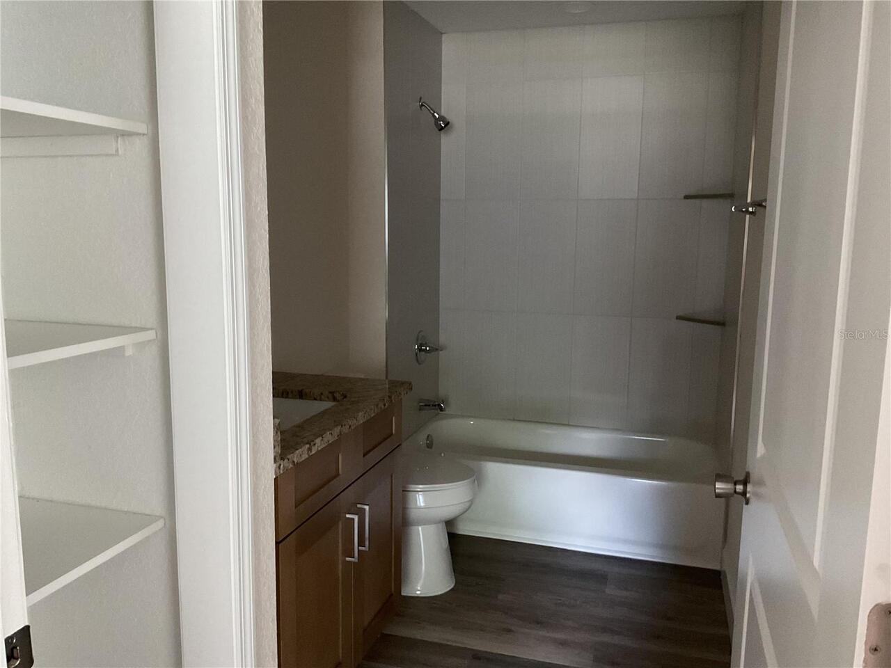 Listing Photo 12