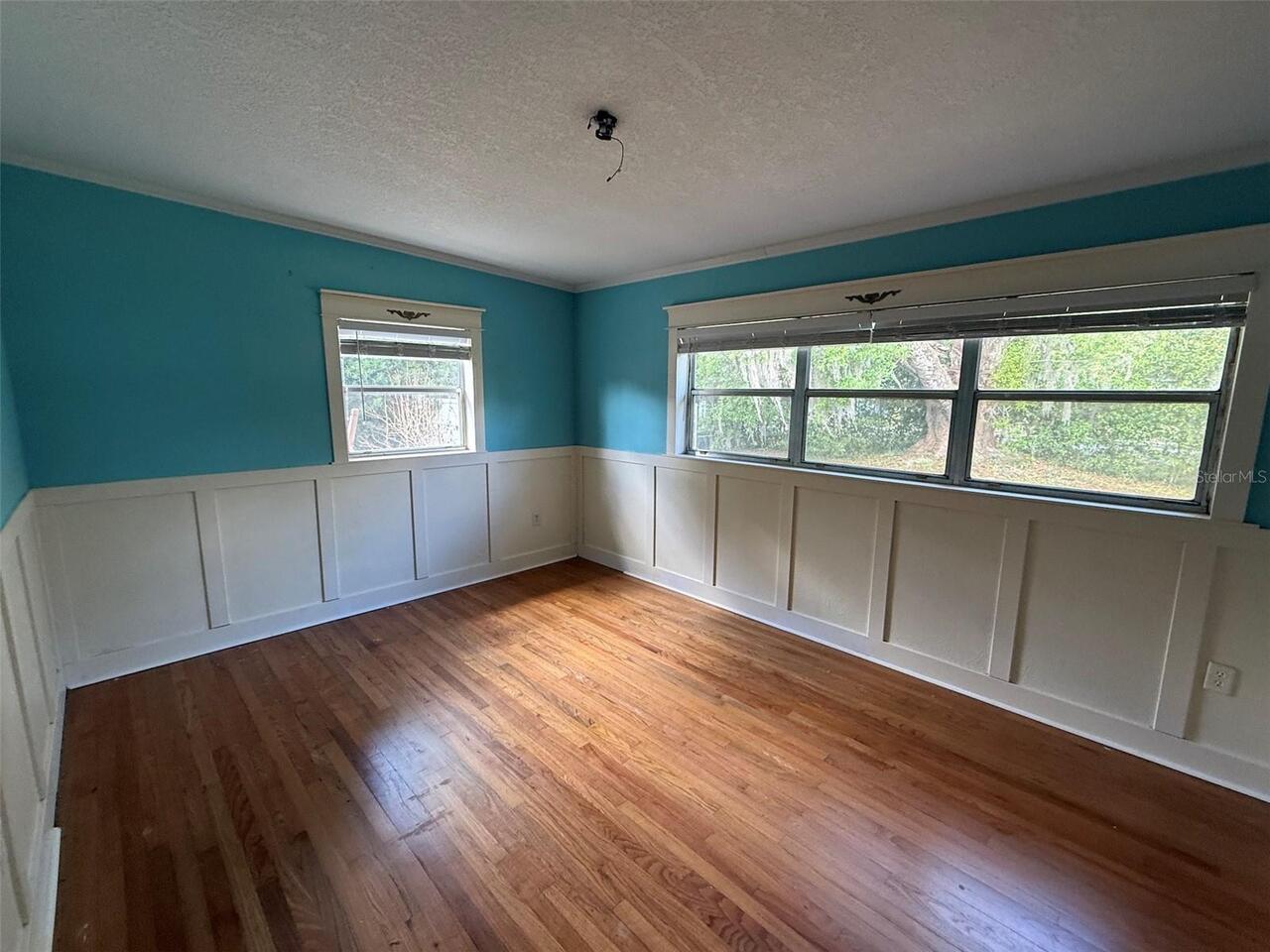 Listing Photo 12