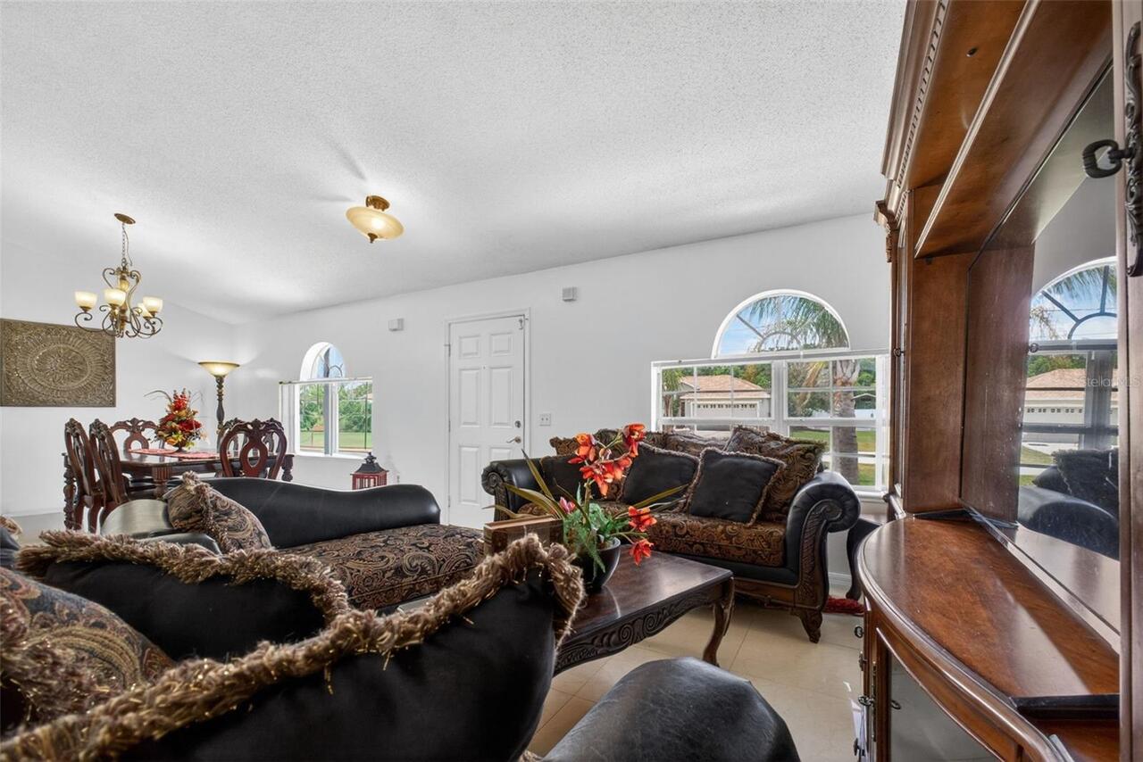 Listing Photo 14