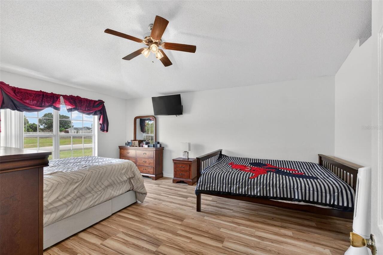 Listing Photo 33