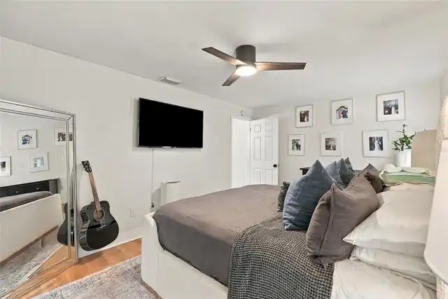 Listing Photo 23