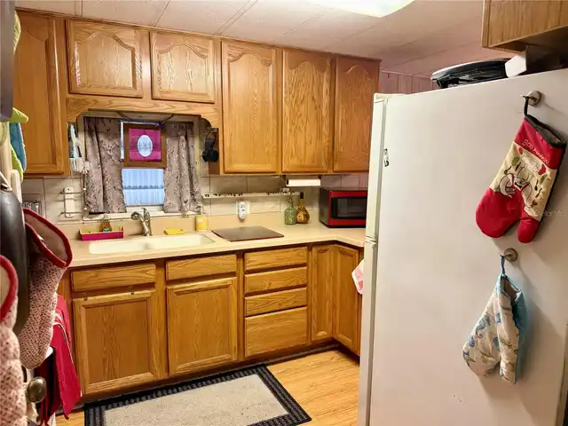 Listing Photo 14