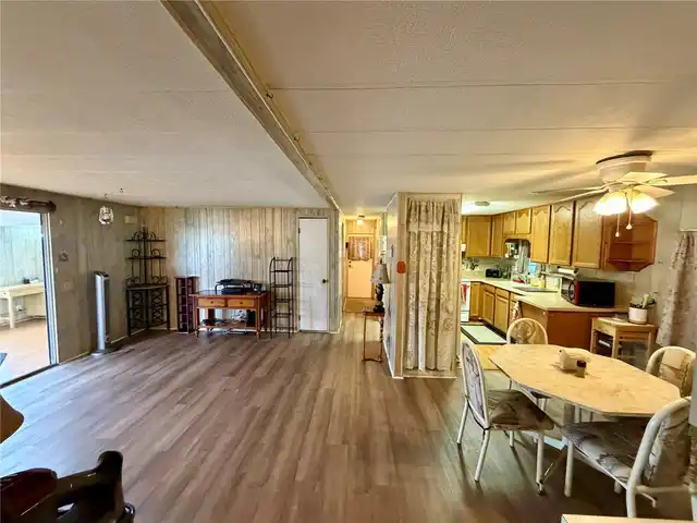 Listing Photo 15