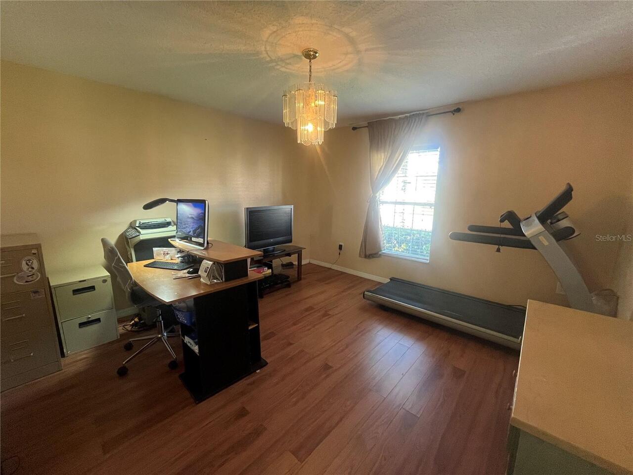 Listing Photo 8