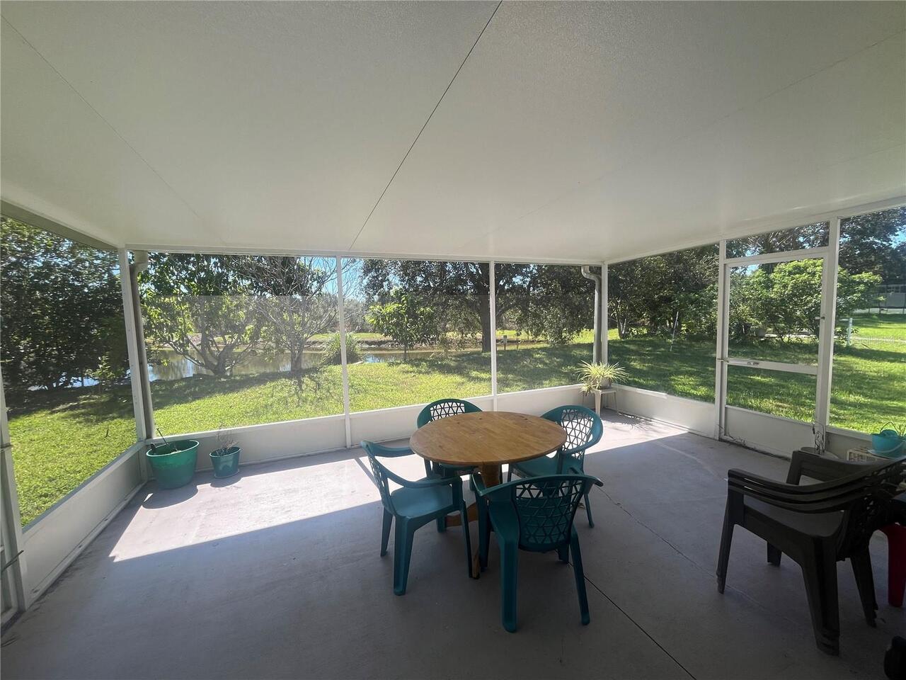 Listing Photo 11