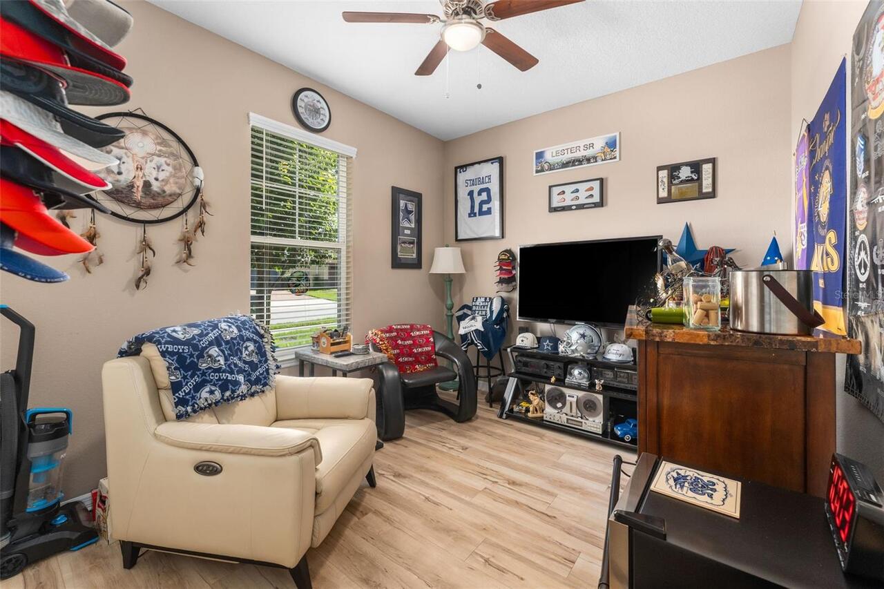 Listing Photo 16