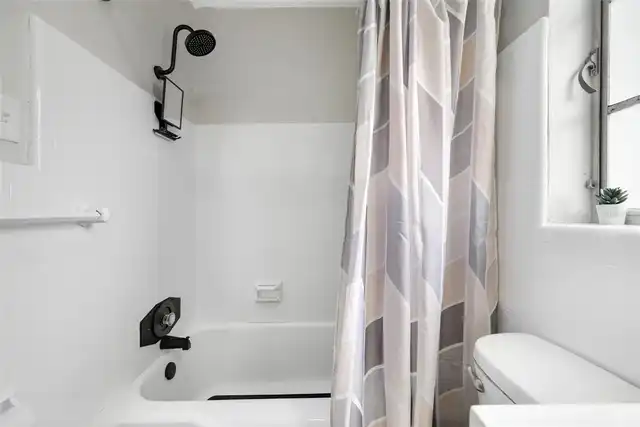 Listing Photo 22