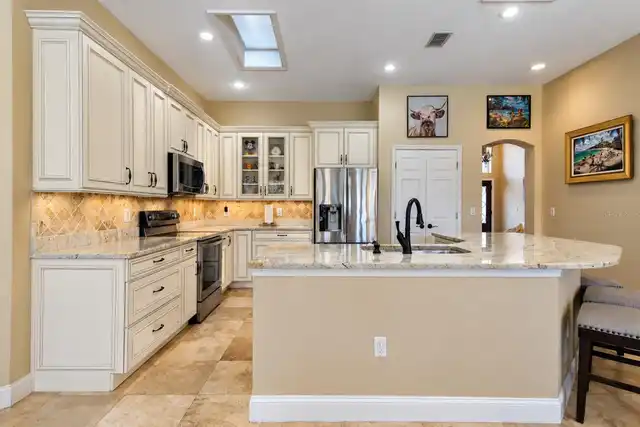 Listing Photo 16