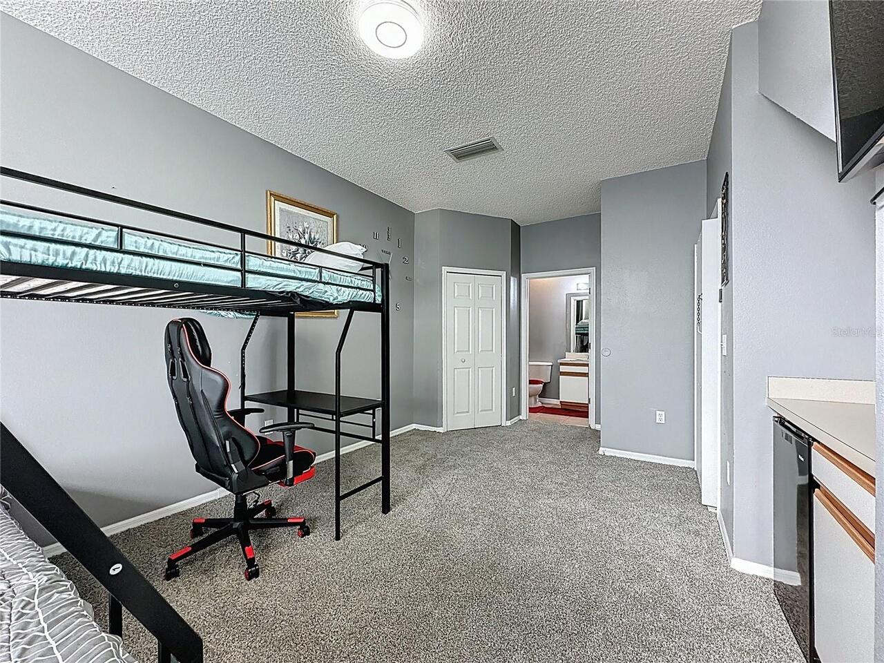 Listing Photo 14
