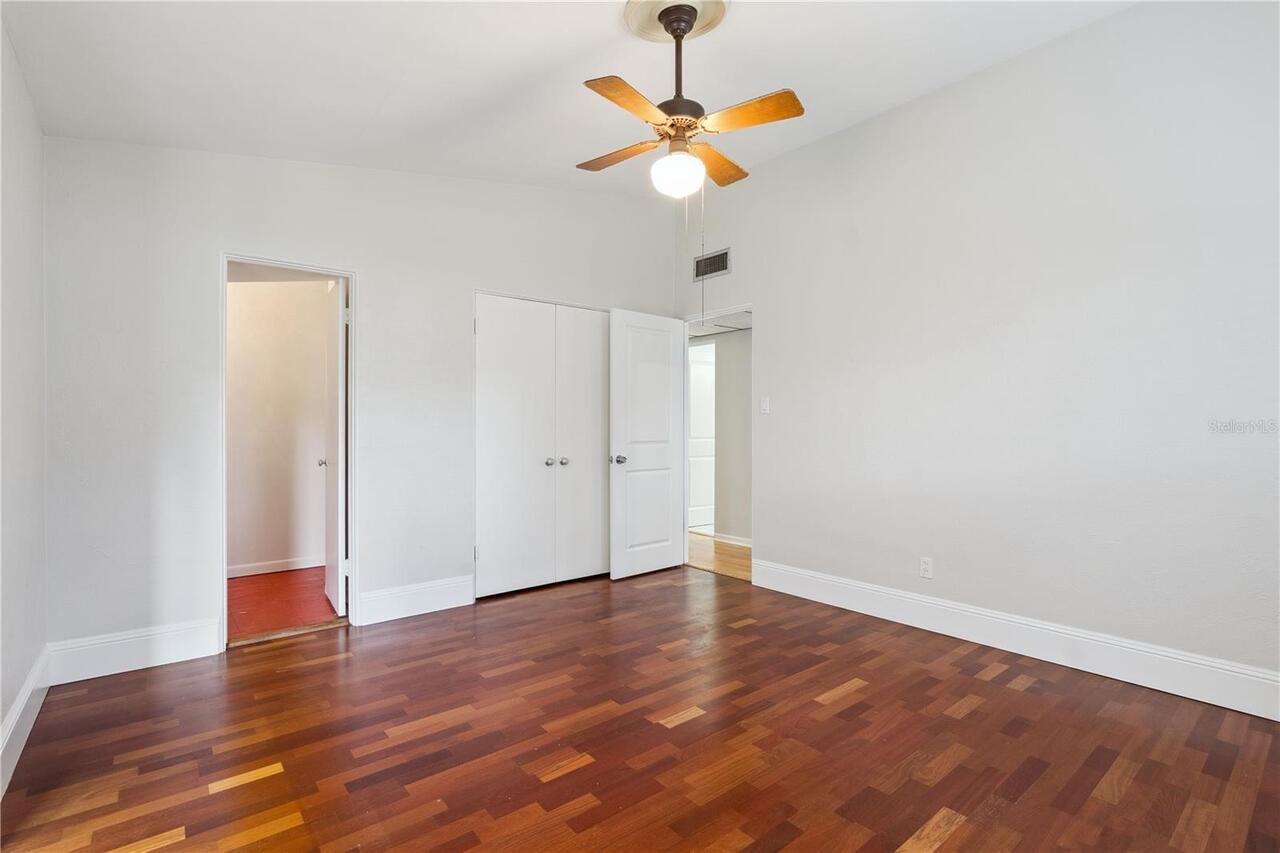 Listing Photo 10