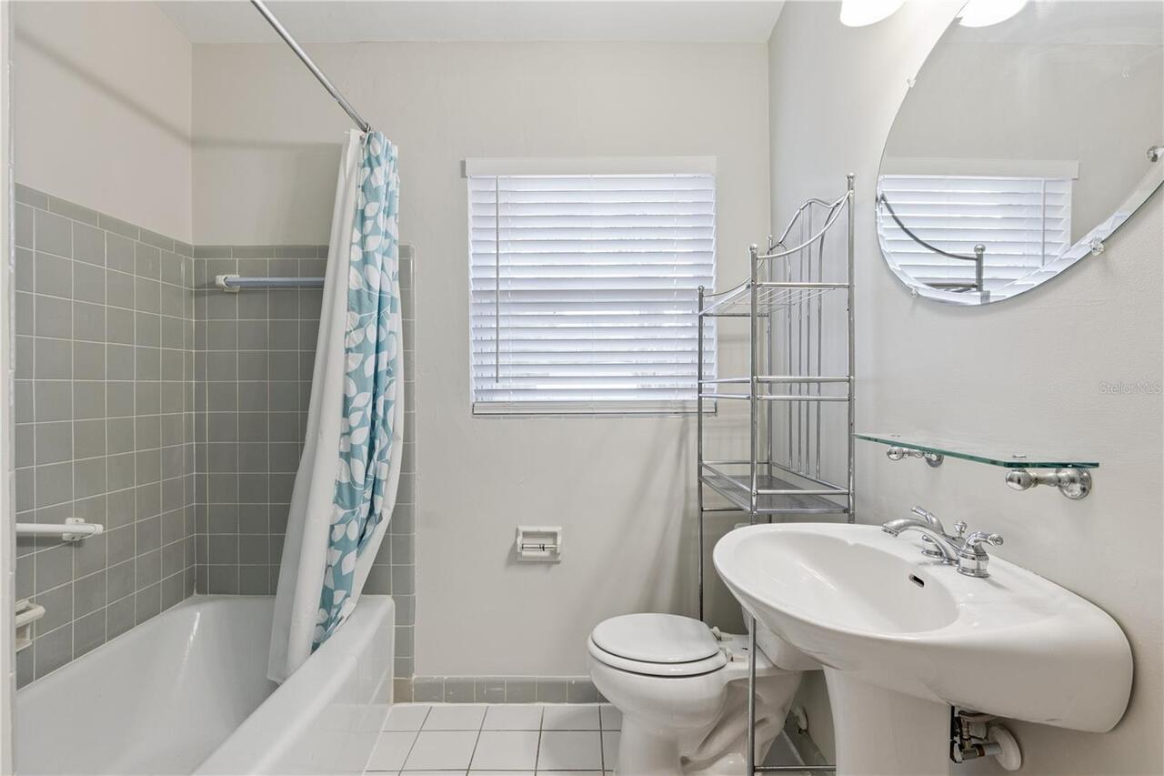 Listing Photo 17