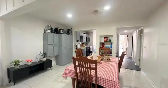 Listing Photo 9