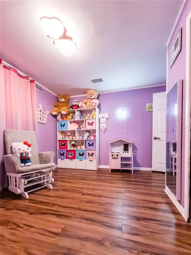 Listing Photo 23