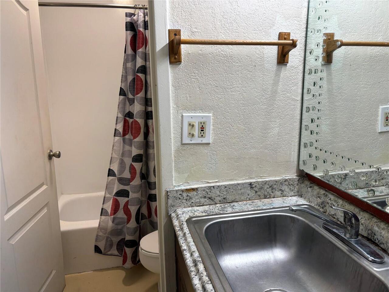 Listing Photo 16
