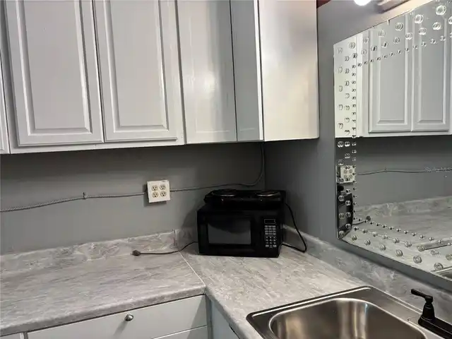 Listing Photo 11