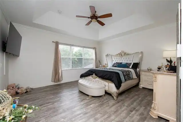 Listing Photo 14