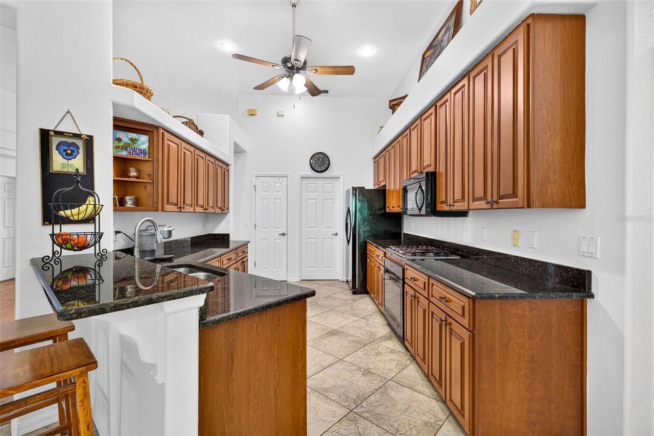 Listing Photo 12