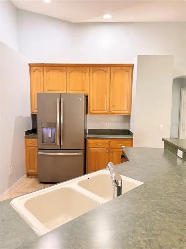 Listing Photo 12