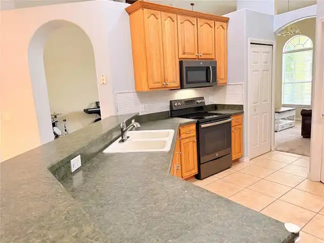 Listing Photo 14
