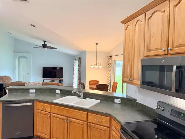 Listing Photo 15