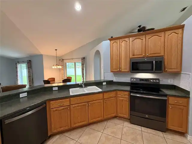 Listing Photo 16
