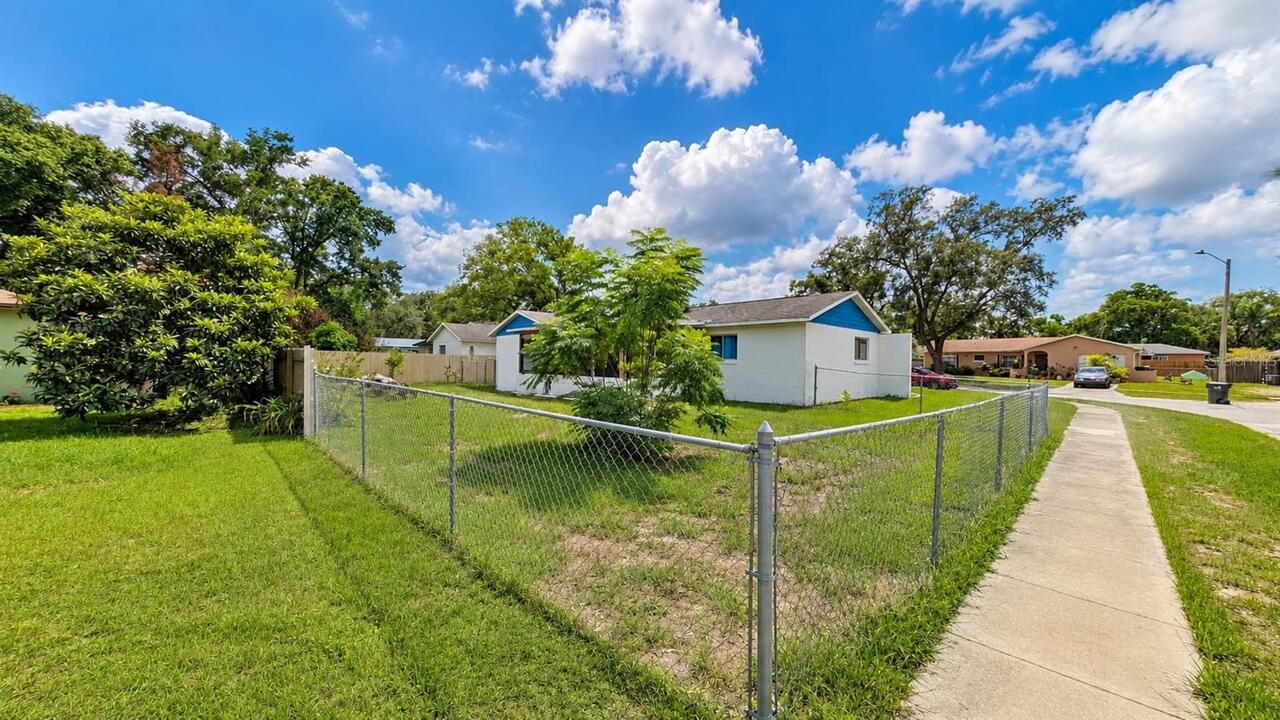 Listing Photo 16