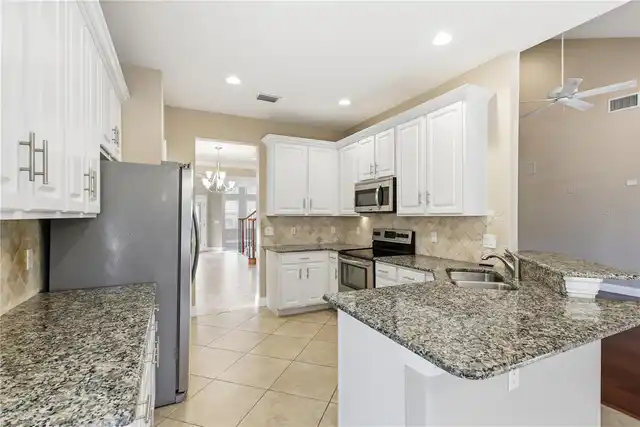 Listing Photo 8