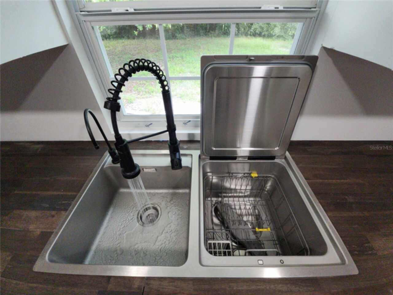 Listing Photo 9
