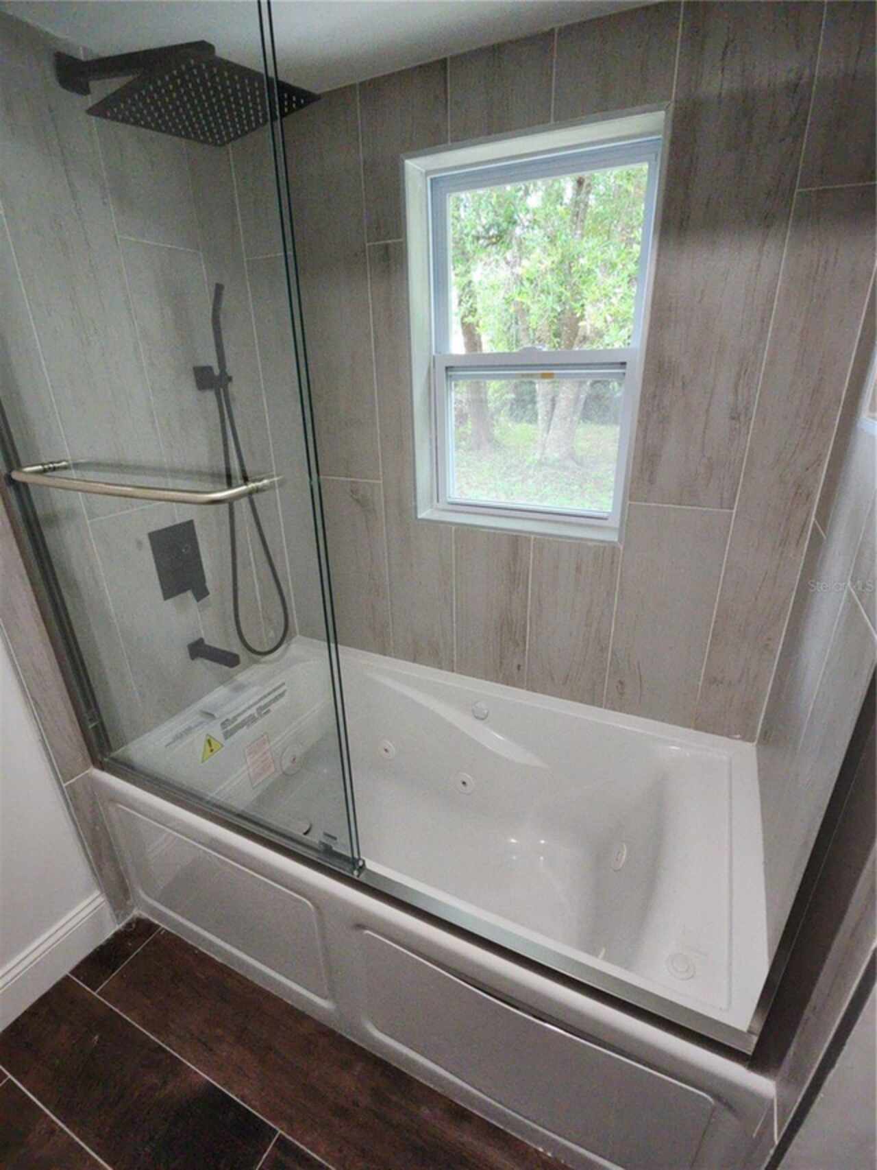 Listing Photo 14