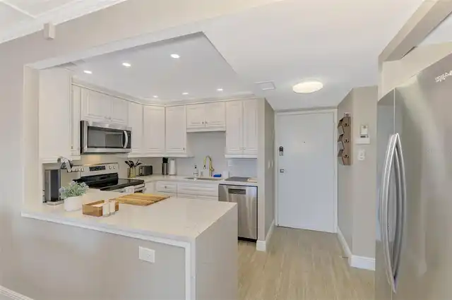 Listing Photo 12