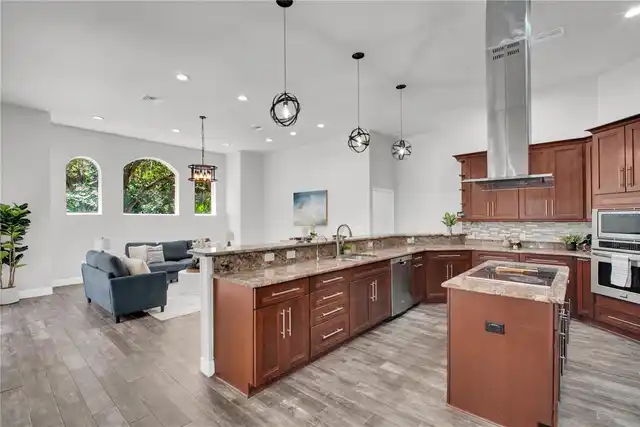 Listing Photo 18
