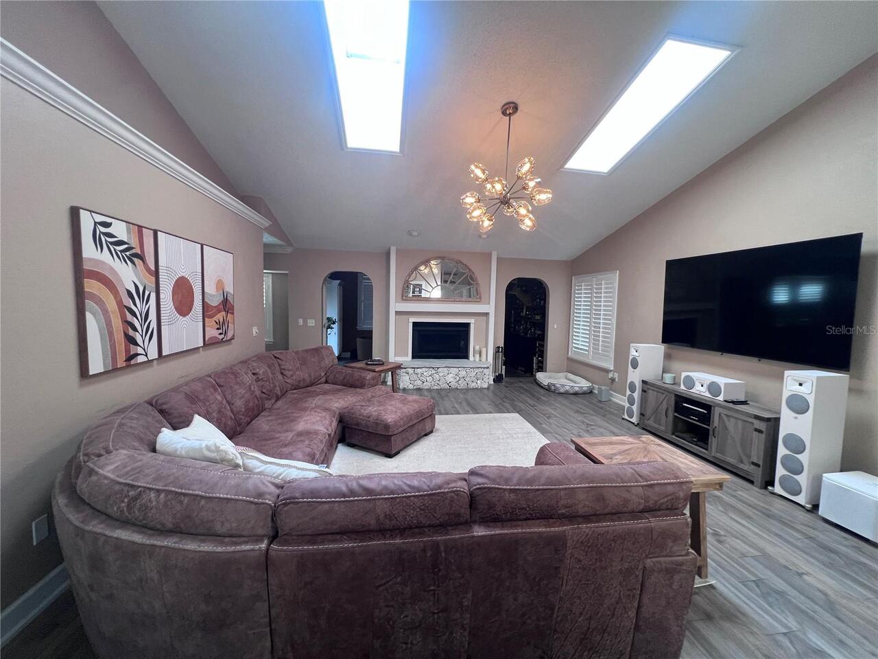 Listing Photo 9