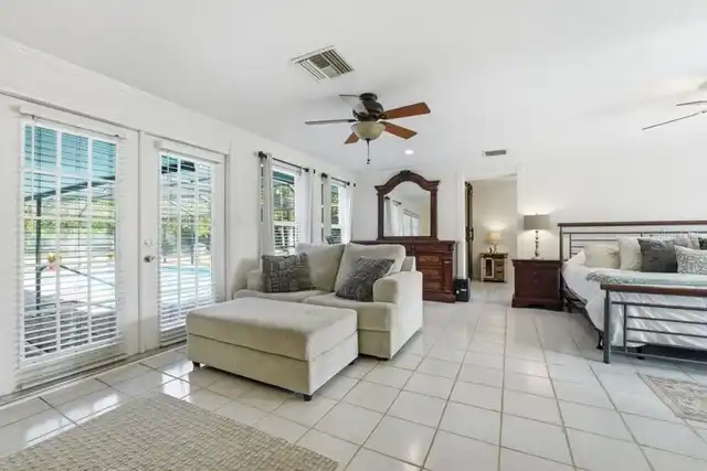 Listing Photo 23