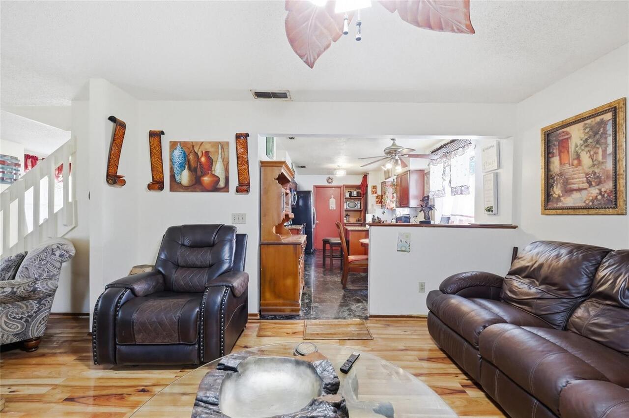 Listing Photo 14