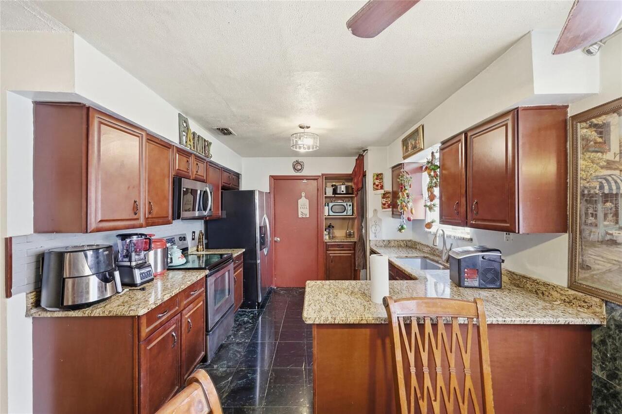 Listing Photo 16